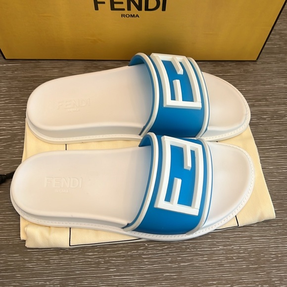 Fendi Pool Zucca FF Logo Slides - Picture 5 of 10